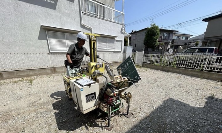 住環境クリニック家つくりの流れ：現地調査 or 土地探し。お客さまの土地を地盤調査